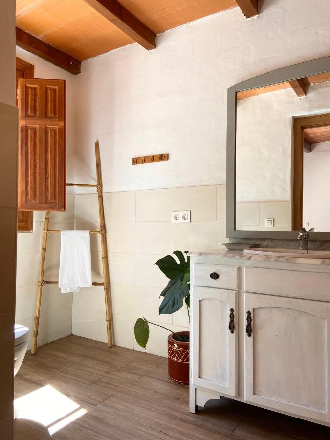 The Wild Olive Andalucia Citrus Farm stay *